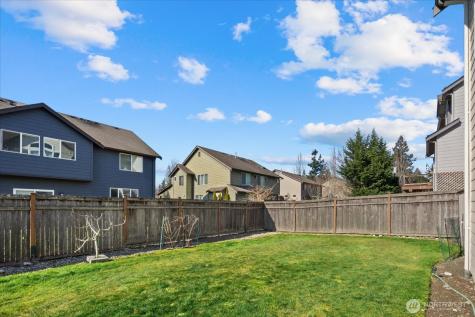 215 Ilwaco Place SE Renton WA 98059