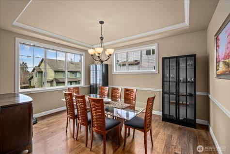 215 Ilwaco Place SE Renton WA 98059