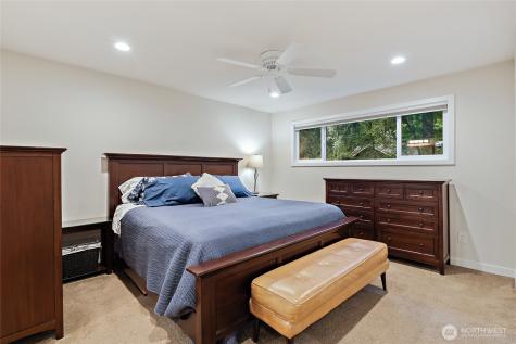 18483 47th Place NE Lake Forest Park WA 98155