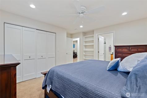 18483 47th Place NE Lake Forest Park WA 98155
