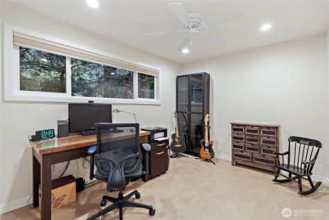 18483 47th Place NE Lake Forest Park WA 98155