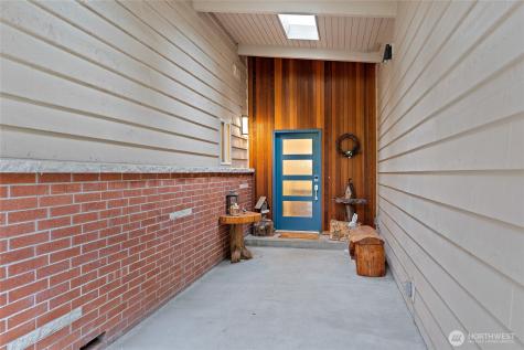 18483 47th Place NE Lake Forest Park WA 98155