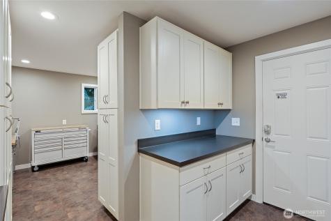 18483 47th Place NE Lake Forest Park WA 98155