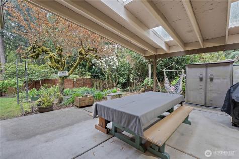 18483 47th Place NE Lake Forest Park WA 98155