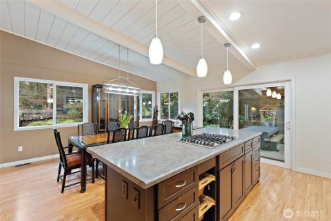 18483 47th Place NE Lake Forest Park WA 98155