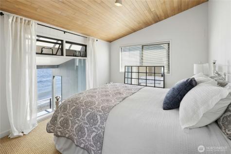15636 Point Monroe Drive NE Bainbridge Island WA 98110