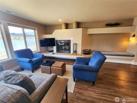 1 Beach 568-c Manson WA 98831