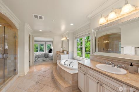 3424 97th Avenue SE Mercer Island WA 98040