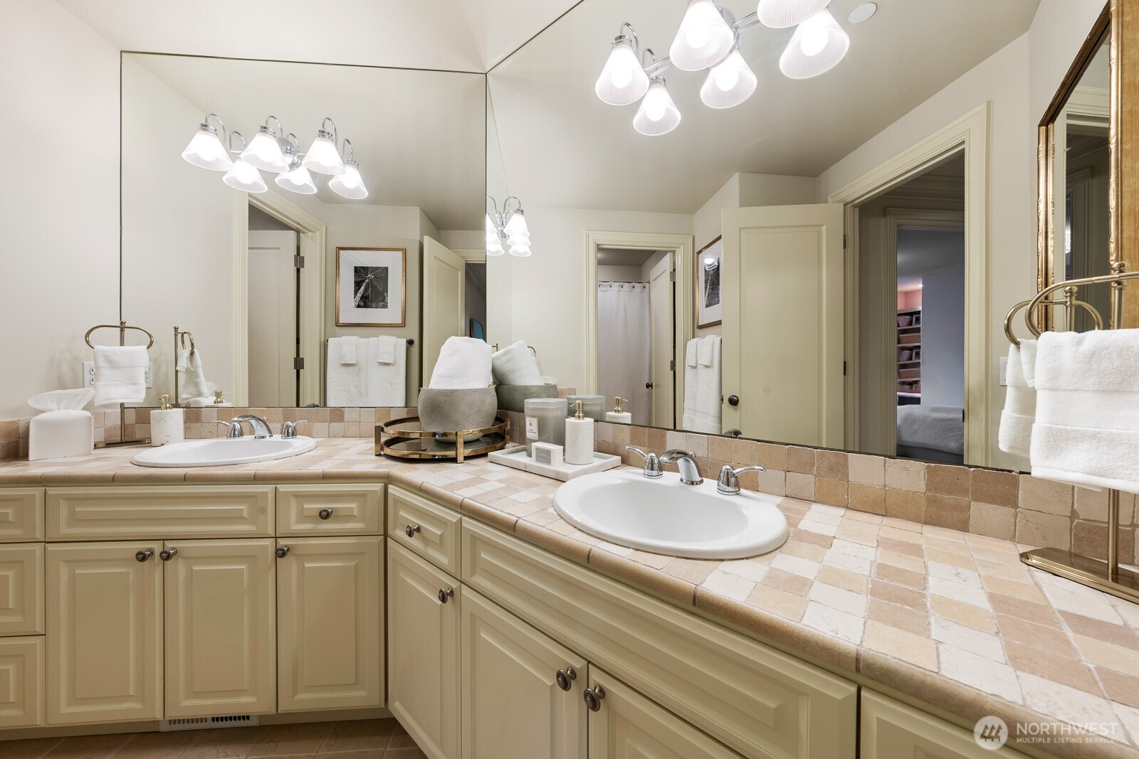 3424 97th Avenue SE Mercer Island WA 98040