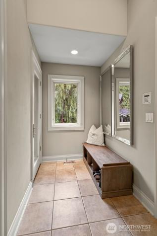 3424 97th Avenue SE Mercer Island WA 98040