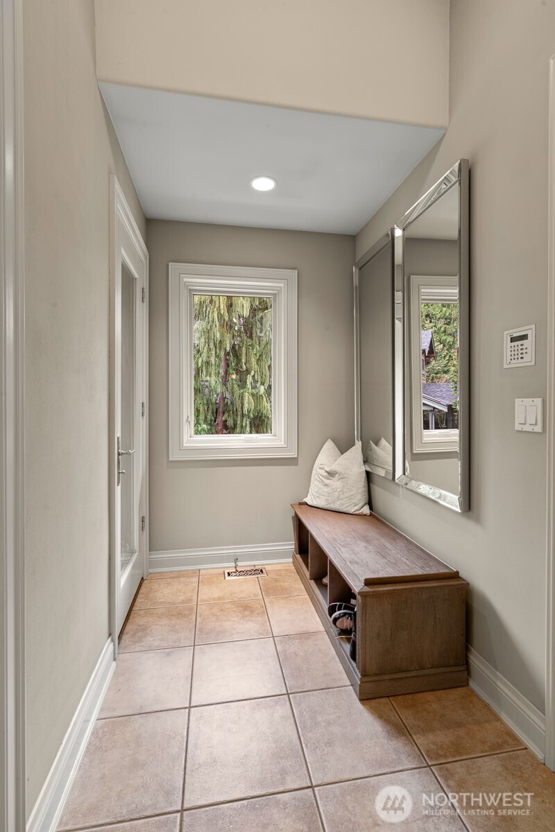 3424 97th Avenue SE Mercer Island WA 98040