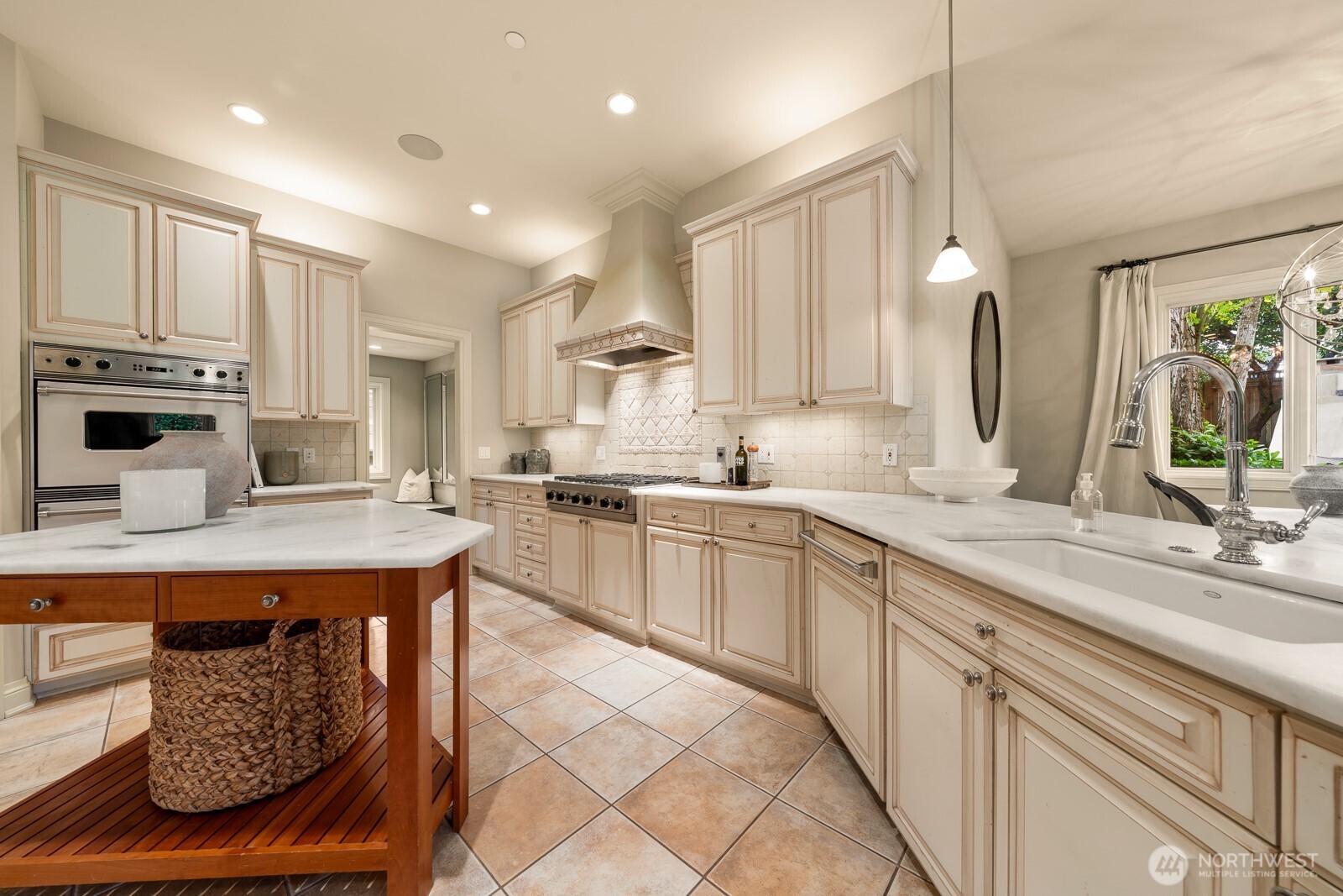 3424 97th Avenue SE Mercer Island WA 98040