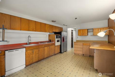 1071 158th Place SE Bellevue WA 98008