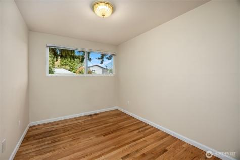 1071 158th Place SE Bellevue WA 98008