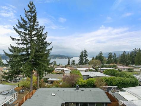 16807 NE 6th Place Bellevue WA 98008