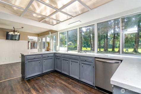 14823 SE 172nd Place Renton WA 98058