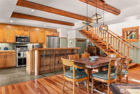 32 Freestone Lake Drive Mazama WA 98833