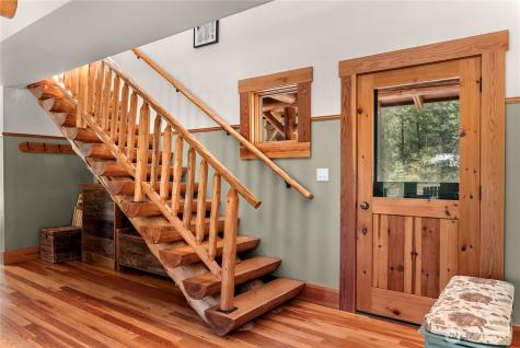 32 Freestone Lake Drive Mazama WA 98833