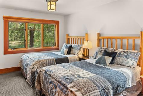 32 Freestone Lake Drive Mazama WA 98833