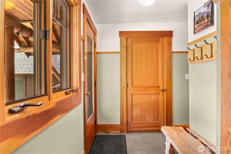 32 Freestone Lake Drive Mazama WA 98833