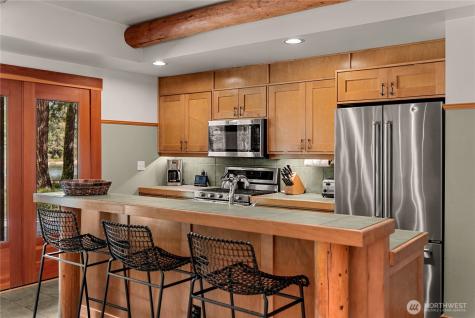 32 Freestone Lake Drive Mazama WA 98833