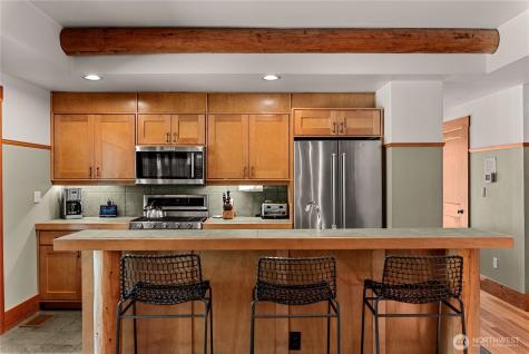 32 Freestone Lake Drive Mazama WA 98833