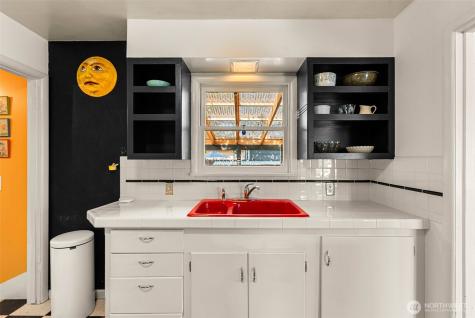 229 W Allen Avenue Chelan WA 98816