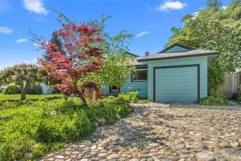 229 W Allen Avenue Chelan WA 98816