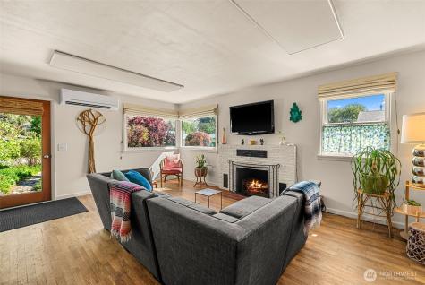 229 W Allen Avenue Chelan WA 98816