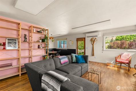 229 W Allen Avenue Chelan WA 98816