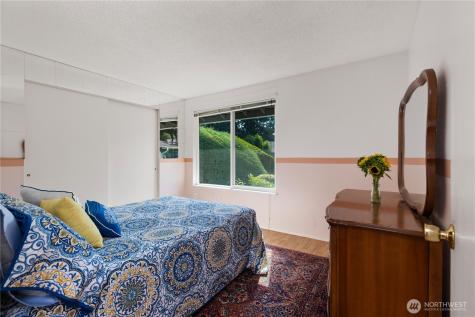 32123 32nd Avenue SW Federal Way WA 98023