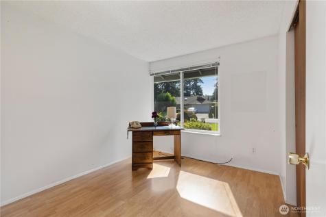 32123 32nd Avenue SW Federal Way WA 98023