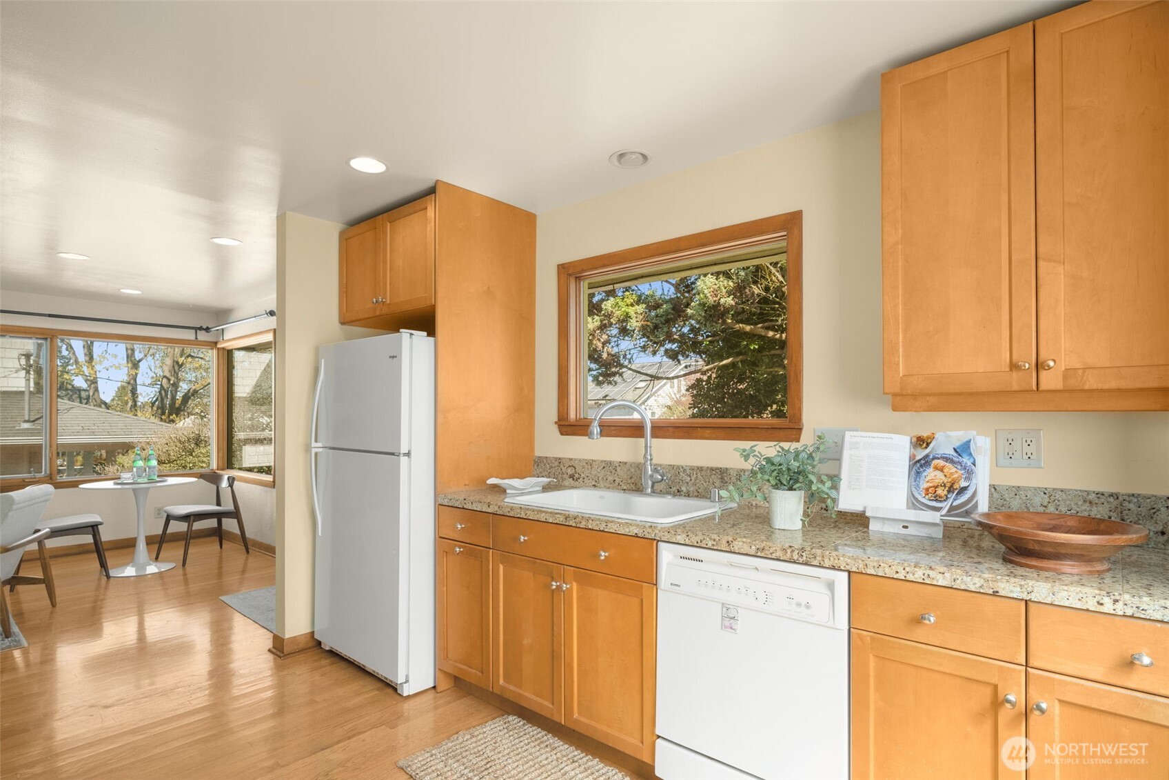 4333 32nd Avenue W Seattle WA 98199