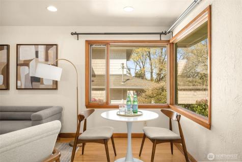 4333 32nd Avenue W Seattle WA 98199