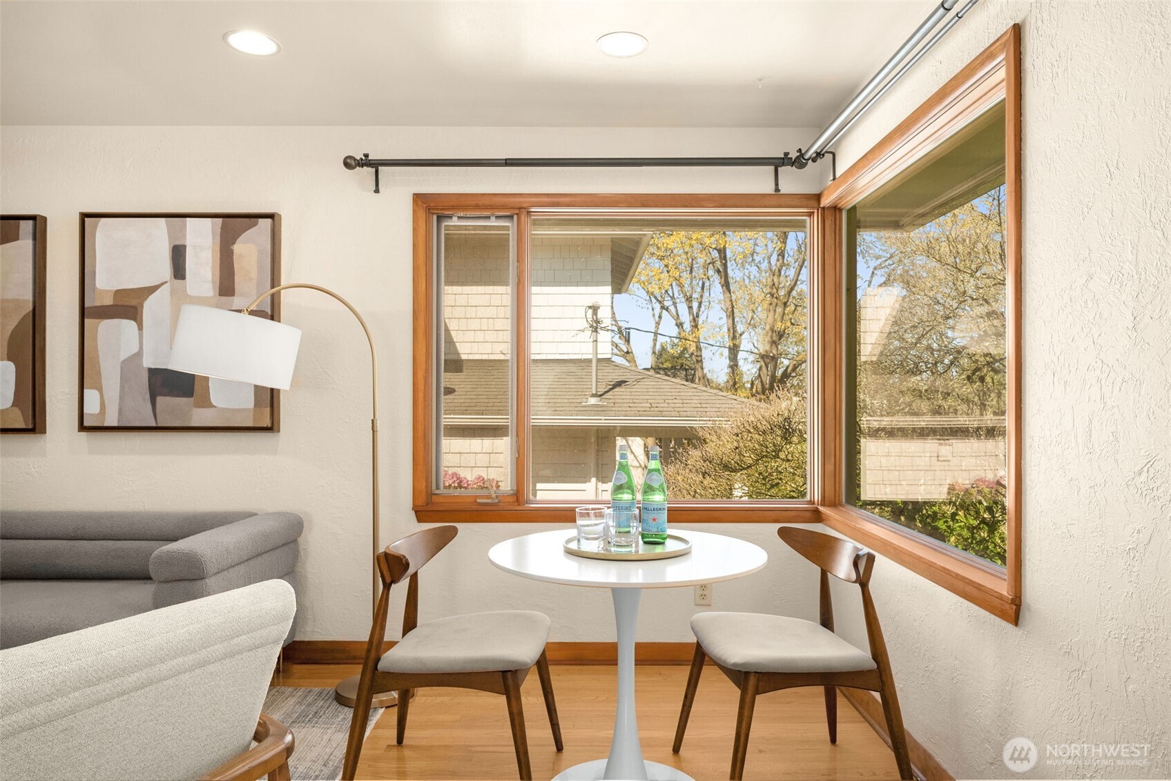 4333 32nd Avenue W Seattle WA 98199