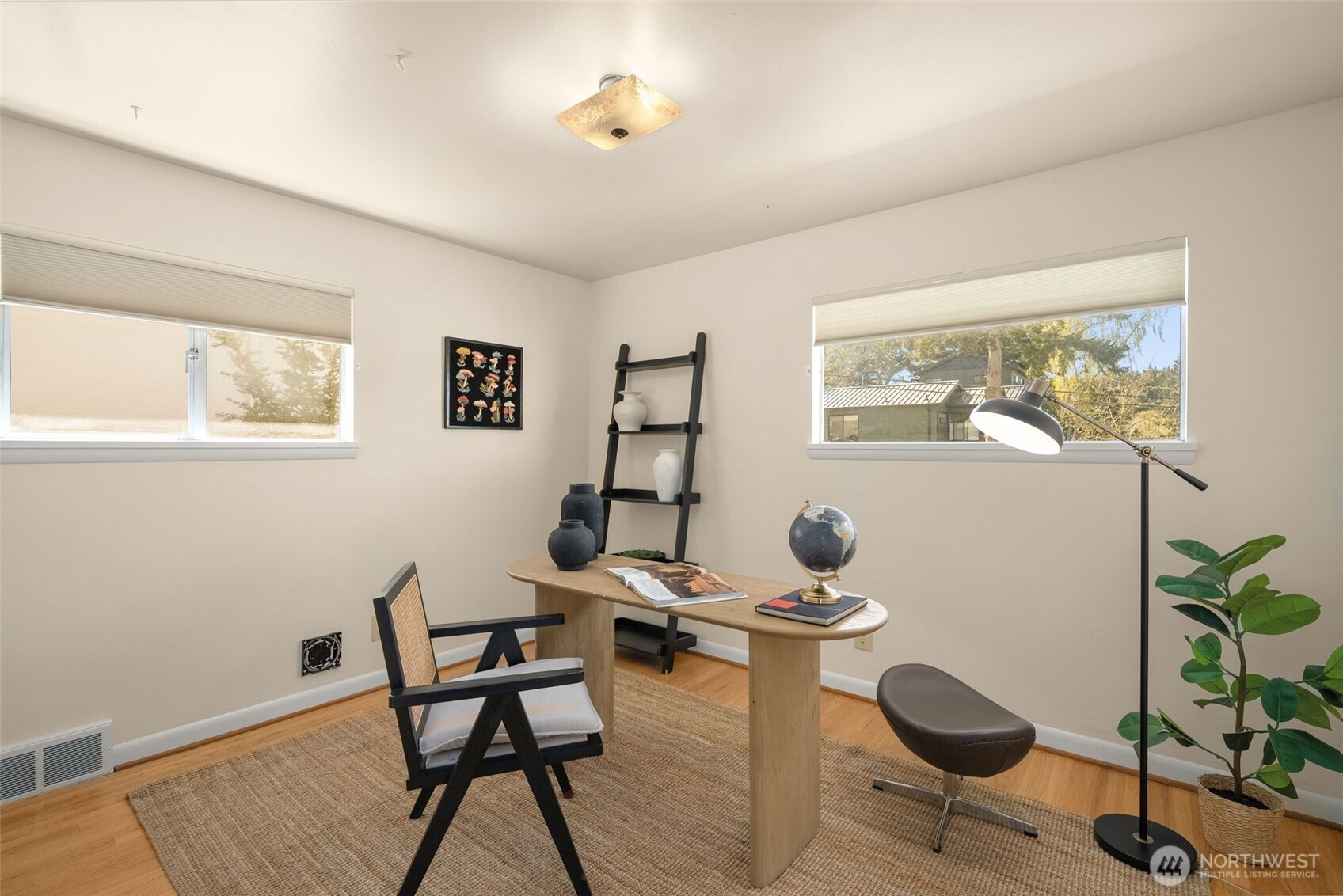 4333 32nd Avenue W Seattle WA 98199