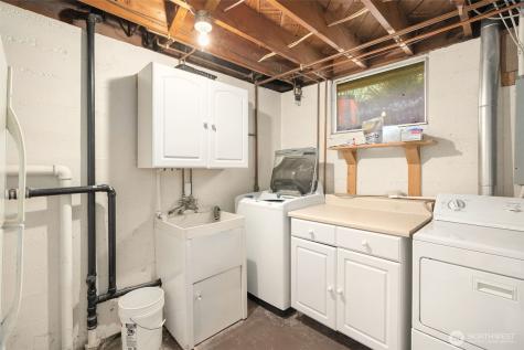 4333 32nd Avenue W Seattle WA 98199