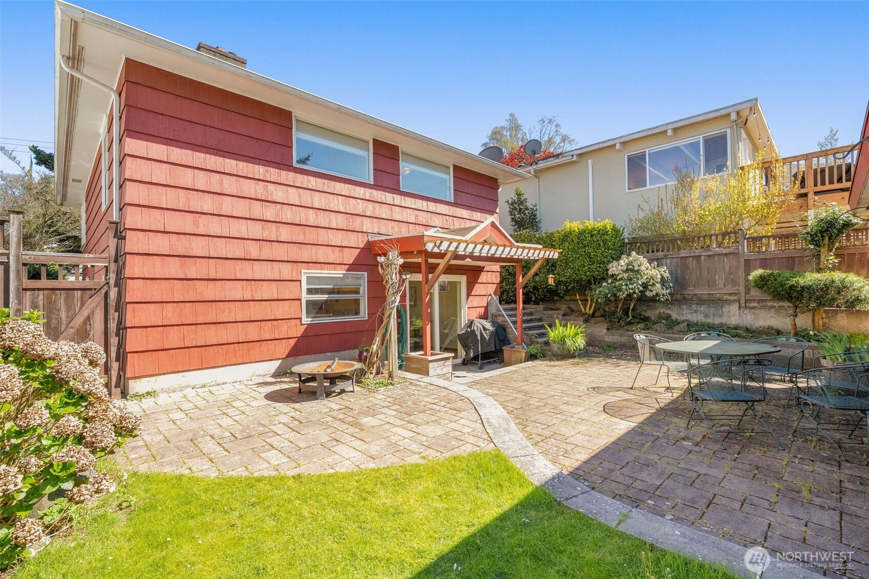 4333 32nd Avenue W Seattle WA 98199