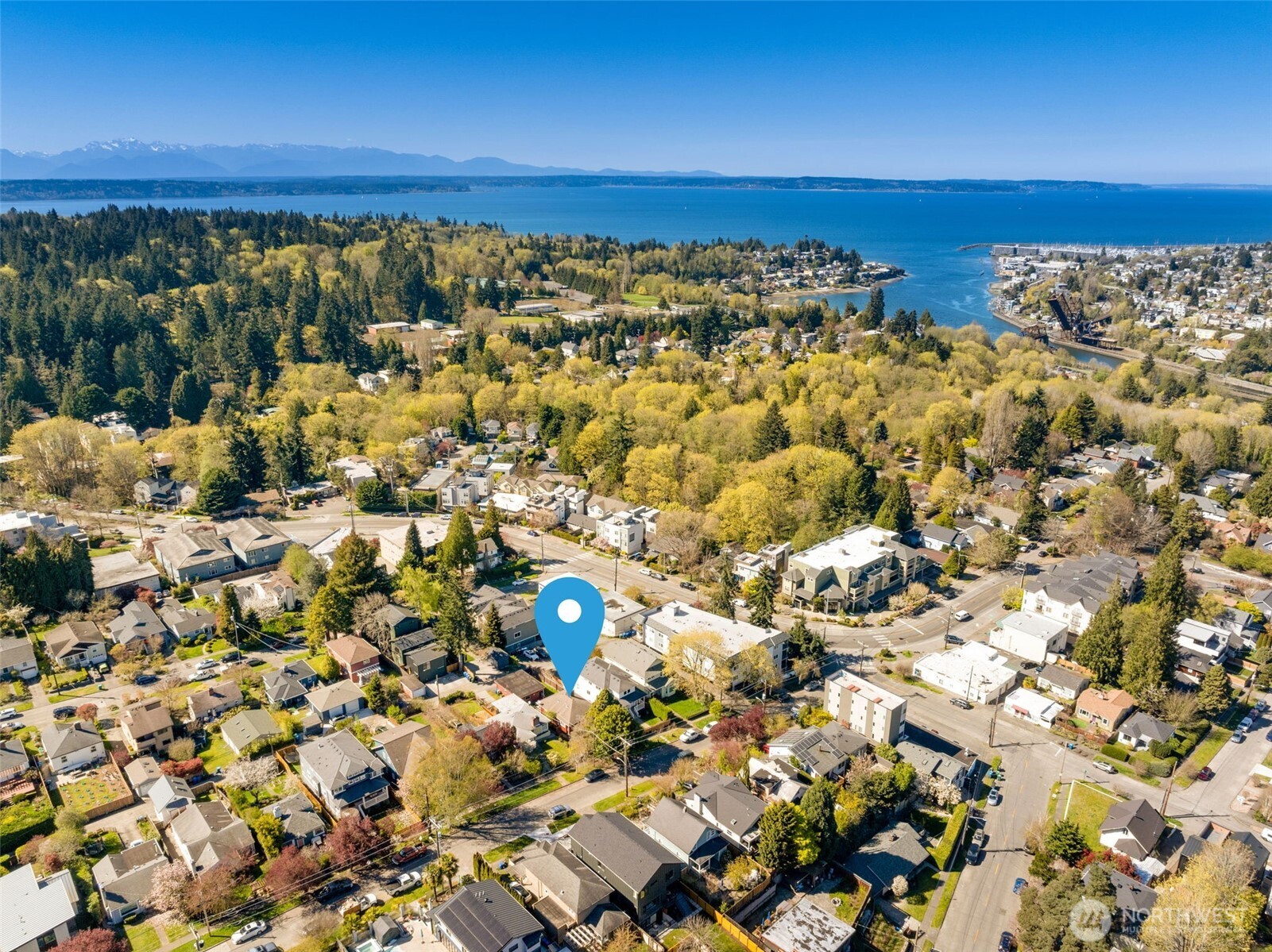 4333 32nd Avenue W Seattle WA 98199