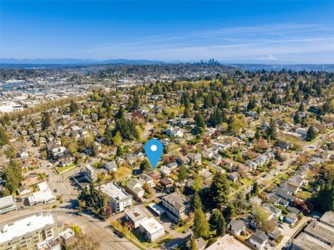 4333 32nd Avenue W Seattle WA 98199