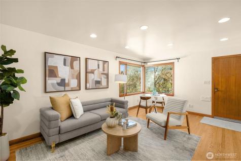 4333 32nd Avenue W Seattle WA 98199