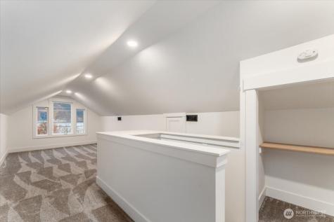 124 Boetzkes Avenue Manson WA 98831