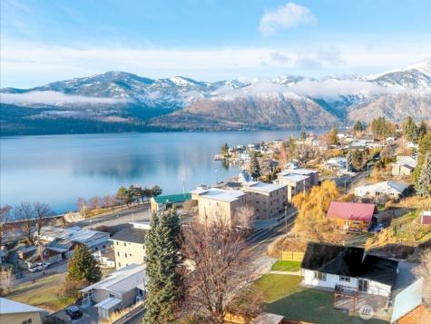 124 Boetzkes Avenue Manson WA 98831