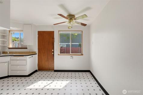 327 S Street SE Auburn WA 98002