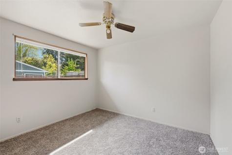327 S Street SE Auburn WA 98002