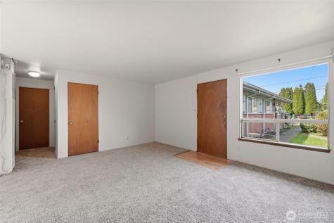 327 S Street SE Auburn WA 98002