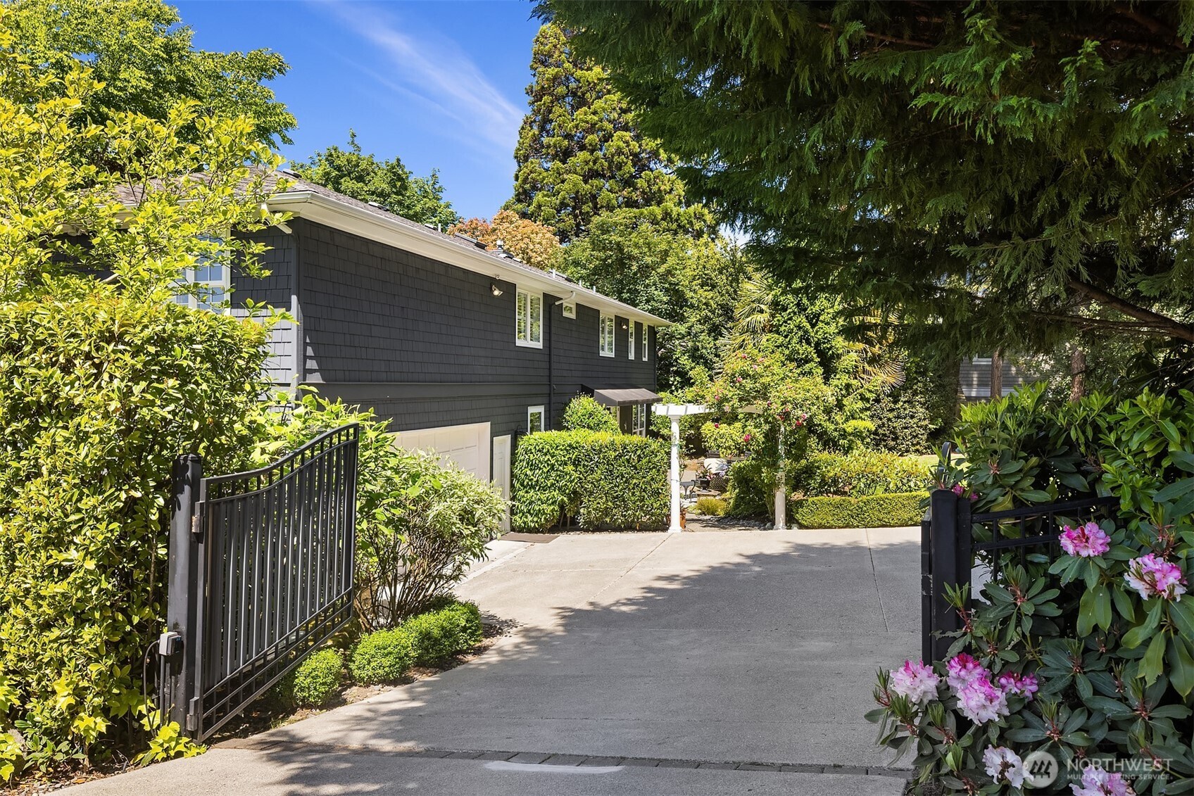 842 84th Avenue NE Medina WA 98039