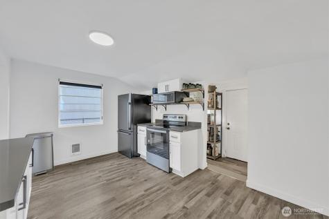 6004 S Lawrence Street Tacoma WA 98409