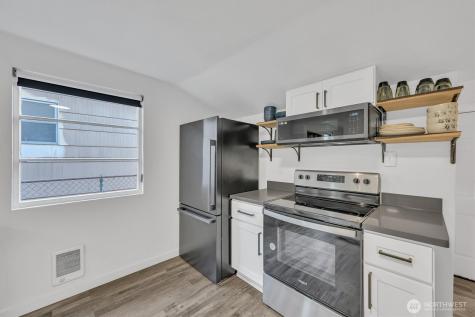 6004 S Lawrence Street Tacoma WA 98409
