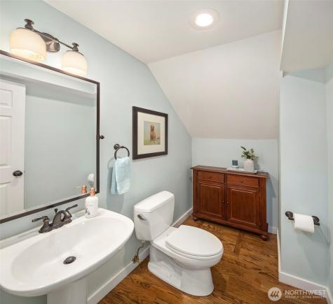4810 117th Place NE Kirkland WA 98033